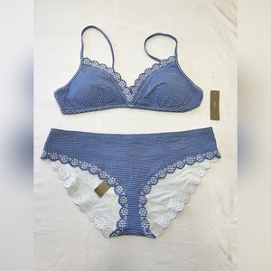 J. Crew - NWT - Suckered Gingham Scalloped Bikini Set in Blue and White - L